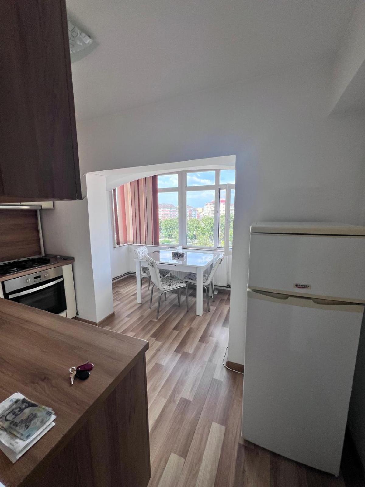 Chindia Apartament Targoviste Extérieur photo